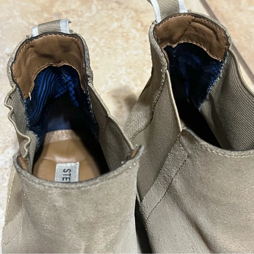 Steve Madden Beige Suede Boots US9 Men No Original Box